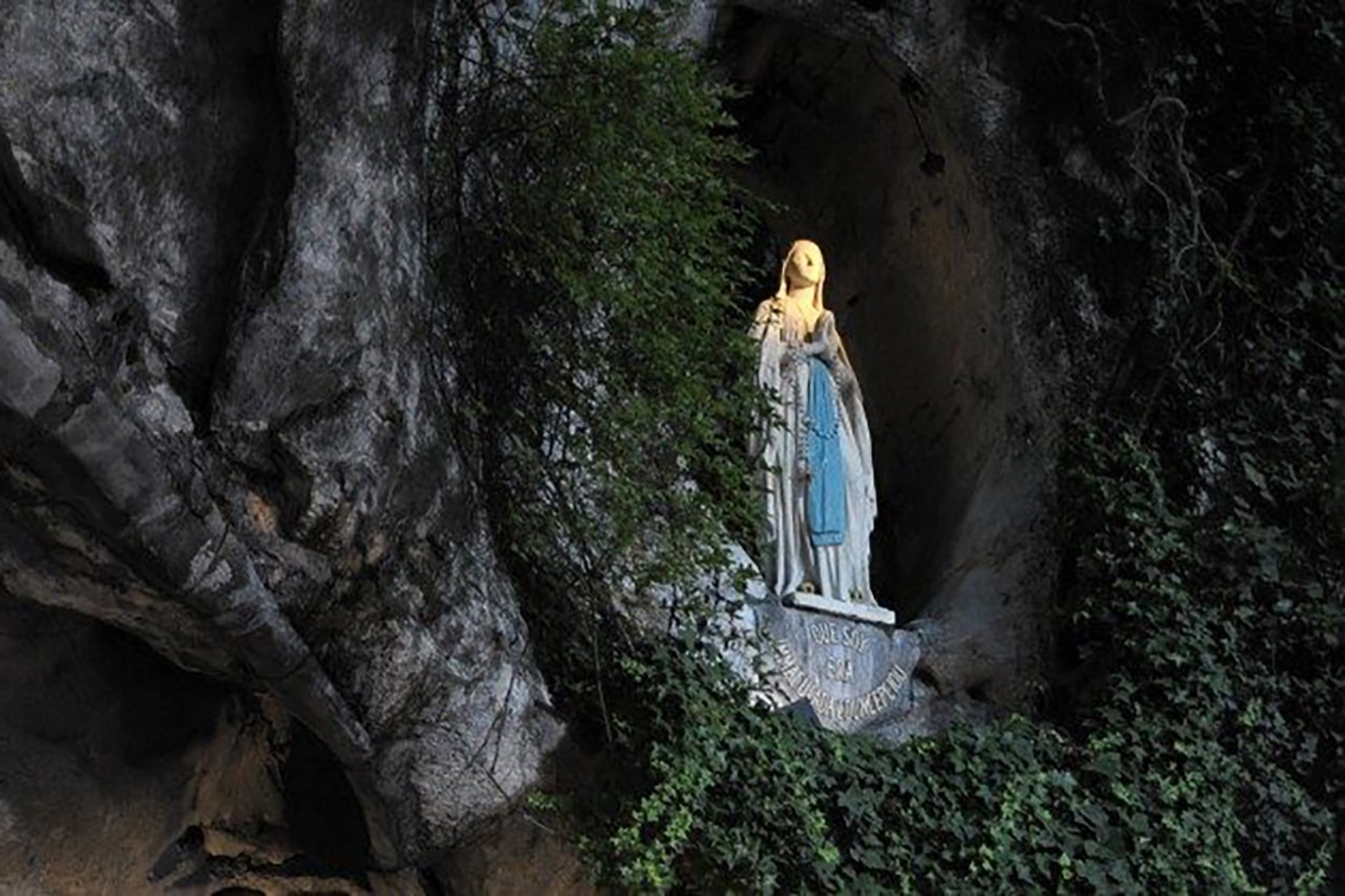 grotta lourdes_OK.jpeg